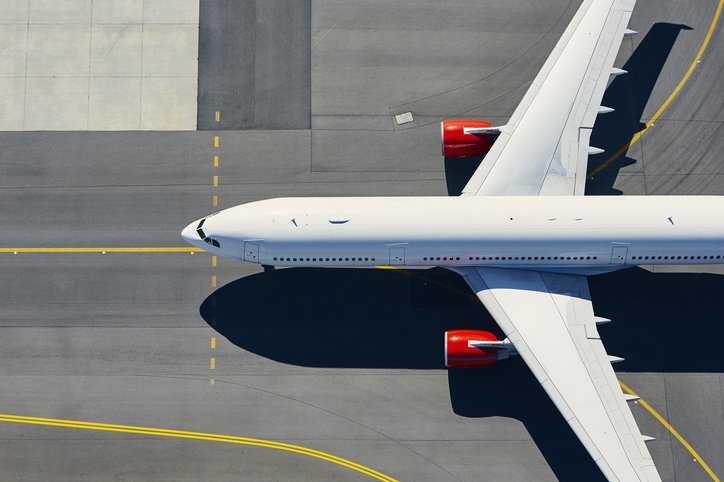 Aviação: toda viagem será neutra em carbono até 2050. Pelo menos, esta é a promessa das companhias aéreas (Jaromir Chalabala / EyeEm/Getty Images)