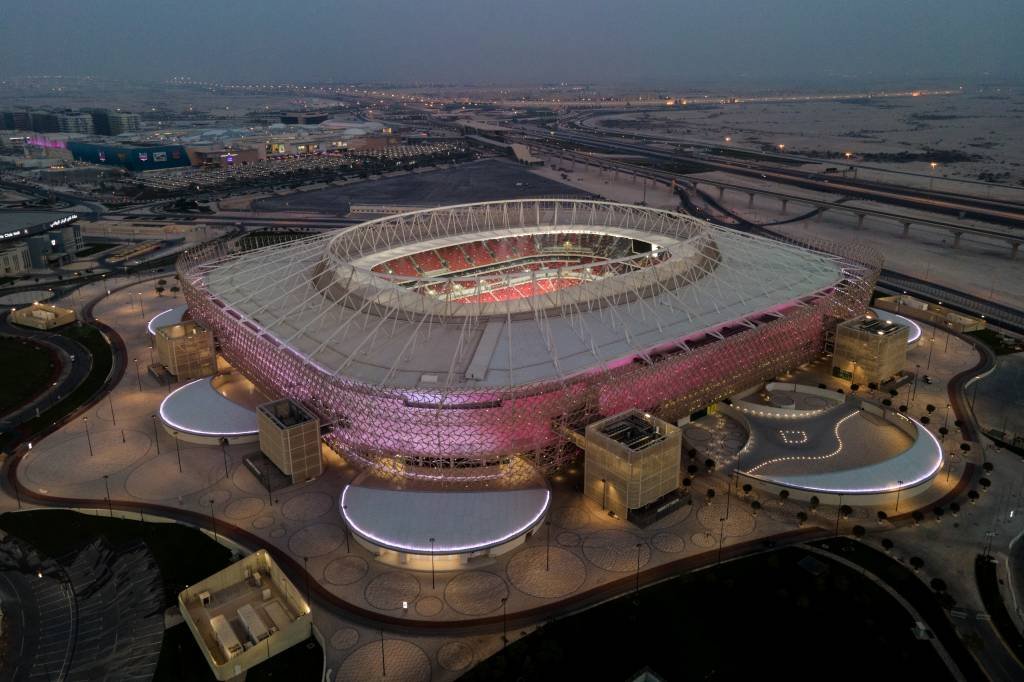 Conheça os estádios da Copa de Futebol do Qatar em 2022 - TT Operadora  Turismo