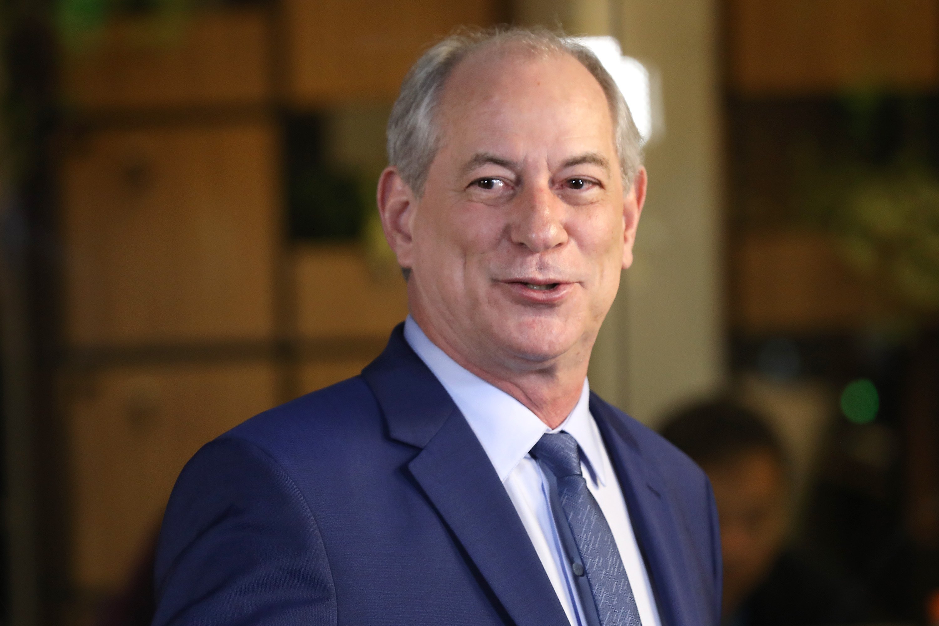 Cabo Daciolo desiste de candidatura e declara voto em Ciro Gomes