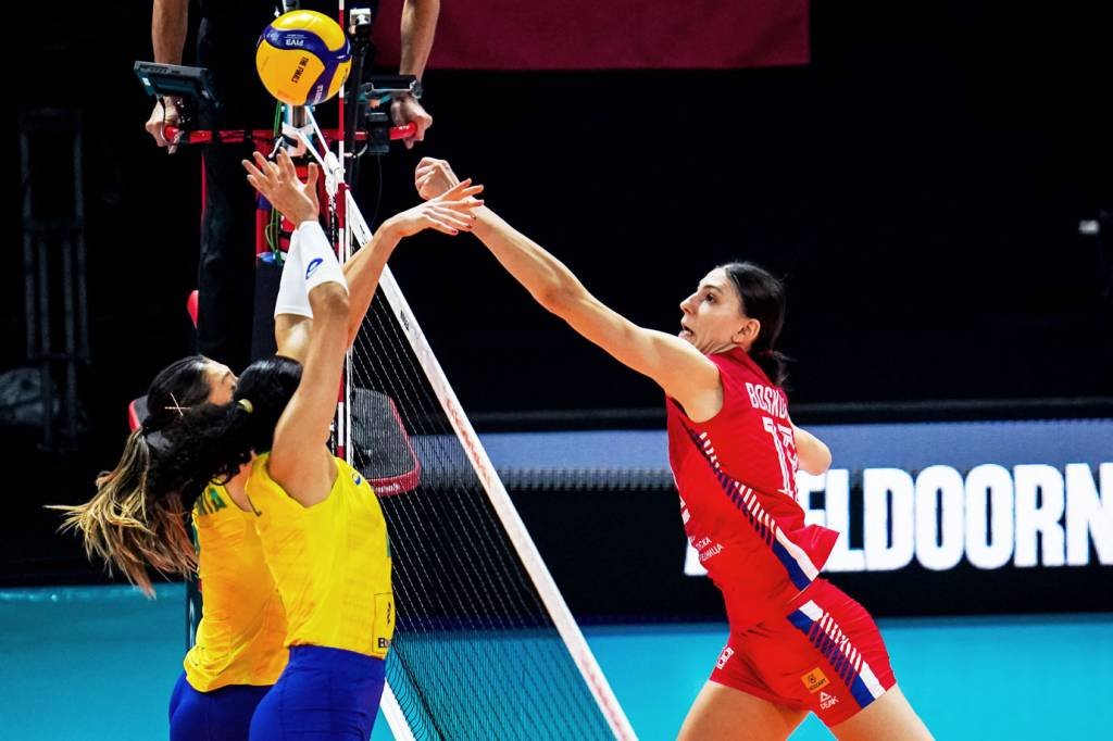 Vôlei feminino: Sérvia bate Brasil por 3 a 0 e vence mundial