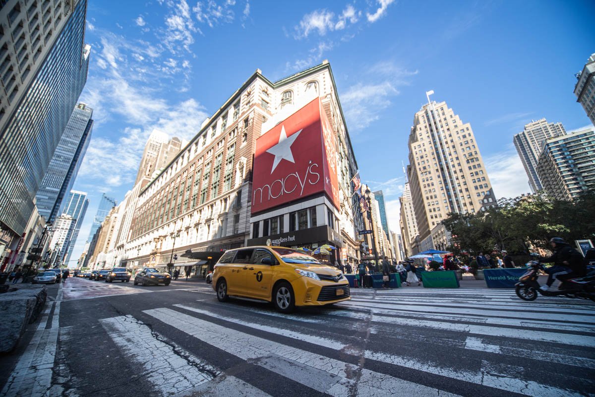 Oferta de US$ 5,8 bi pela Macy's, maior rede de departamento dos EUA, faz ações dispararem 20%