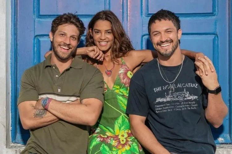 Chay Suede, Lucy Alves e Rômulo Estrela estarão em elenco principal de novela que abordará metaverso (Instagram/Reprodução)