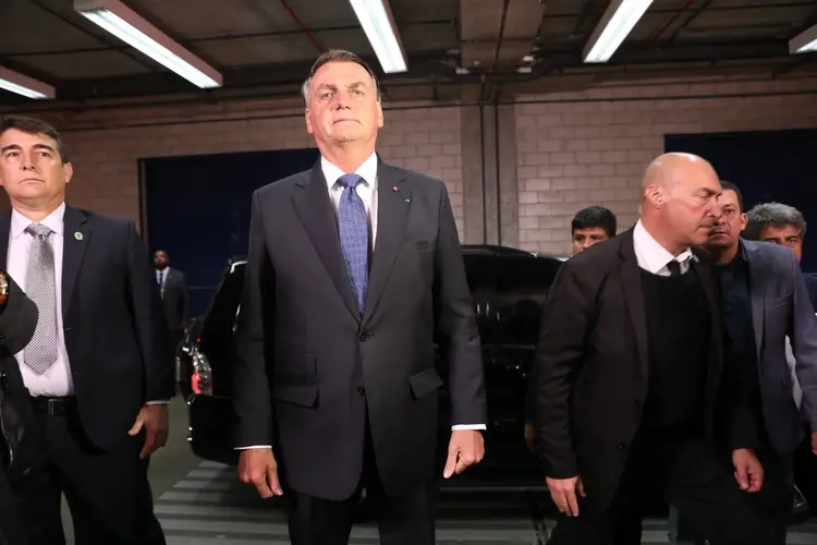 Bolsonaro em debate no ano passado: retorno ao Brasil após três meses (Globo/ João Miguel Júnior/Divulgação)