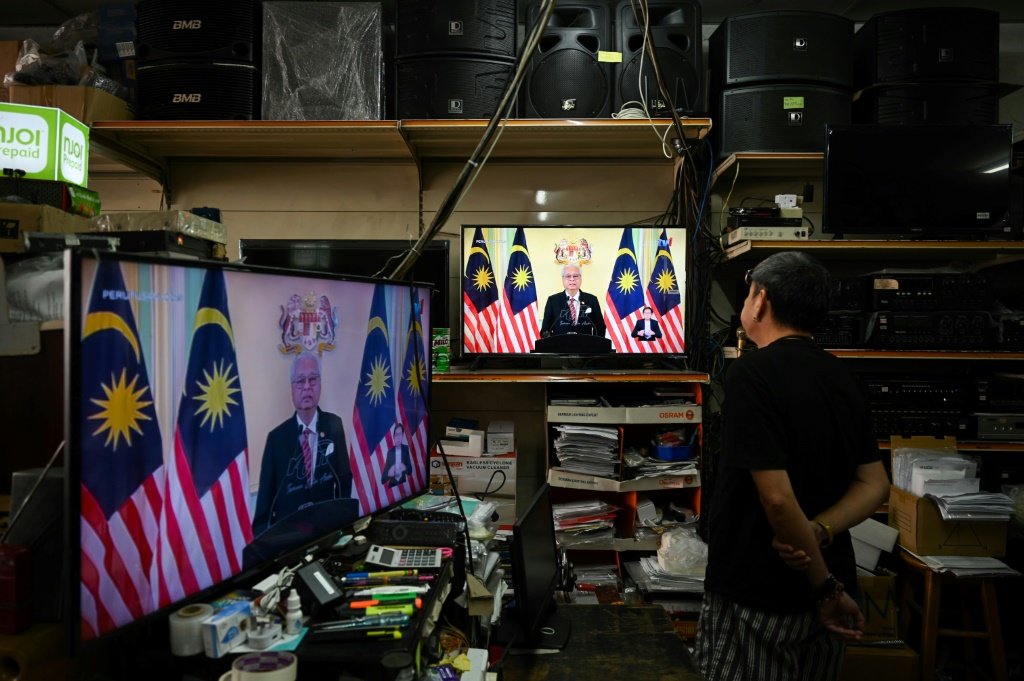 Primeiro-ministro da Malásia dissolve o Parlamento
