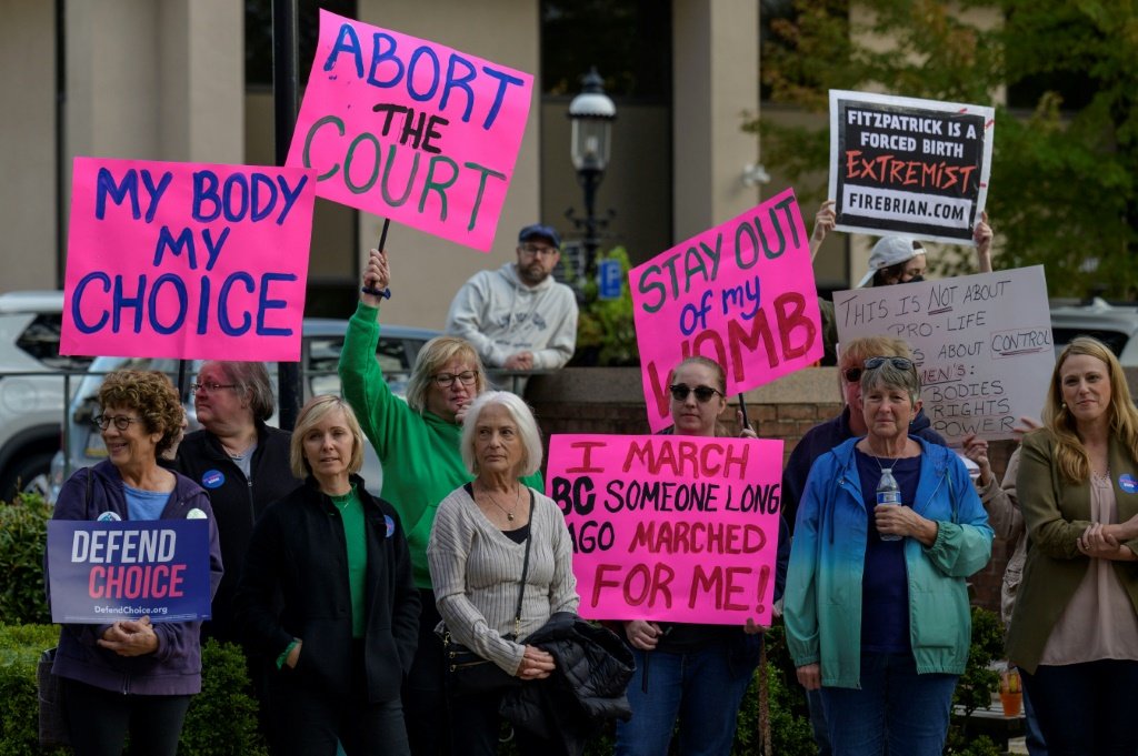 Direito ao aborto se torna protagonista das eleições na Pensilvânia