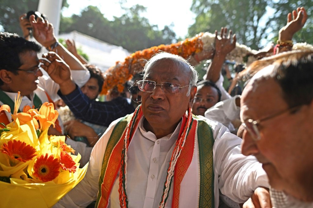 Mallikarjun Kharge é o primeiro líder do Congresso Nacional Indiano que não pertence à família Gandhi em 24 anos. (AFP/AFP)
