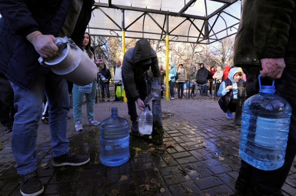 Ucrânia tem cortes de água e luz após bombardeio russo 'maciço'