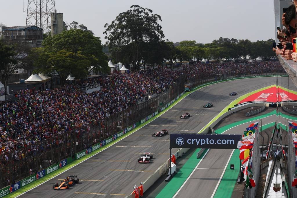 Confira os horários da F1 com F2 e F3 na Grã-Bretanha