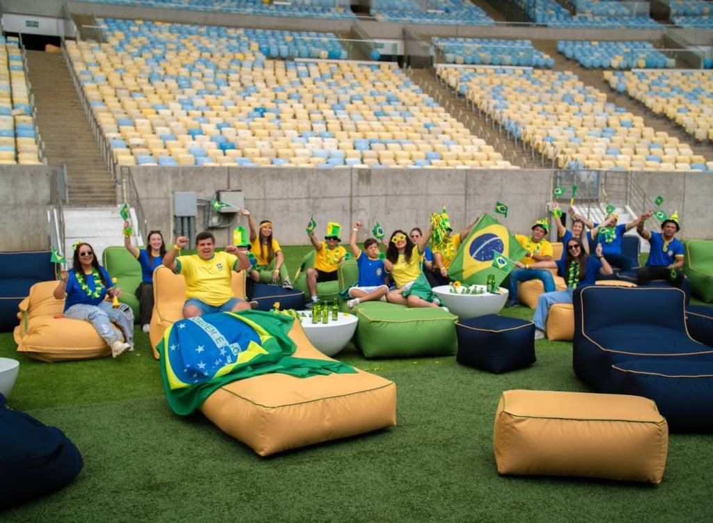 Eco Flame Garden levou funcionários para visitar Maracanã
