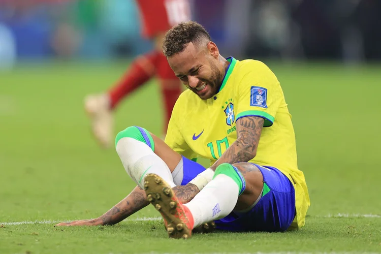 LUSAIL CITY, QATAR - NOVEMBER 24: Neymar of Brazil reacts after sustaining an injury during the FIFA World Cup Qatar 2022 Group G match between Brazil and Serbia at Lusail Stadium on November 24, 2022 in Lusail City, Qatar. (Photo by Simon Stacpoole/Offside/Offside via Getty Images) (Simon Stacpoole/Getty Images)