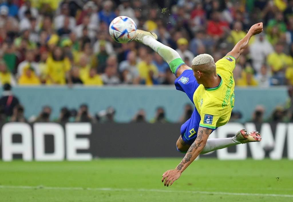 Brasil estreia com vitória: Richarlison marcou com lindo voleio (Justin Setterfield/Getty Images)