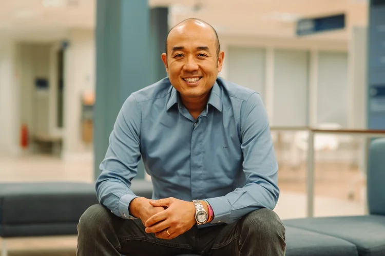 Marcus Nakagawa é publicitário, professor e empreendedor social brasileiro especialista em sustentabilidade, ESG e terceiro setor (Marcus Nakagawa/Reprodução)