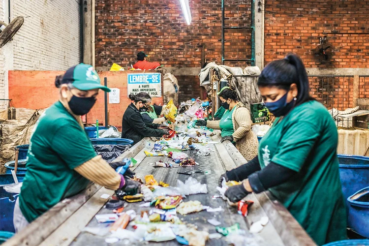 Reciclagem: Empresas se empenham para adotar medidas de logística reversa (Divulgação/Divulgação)