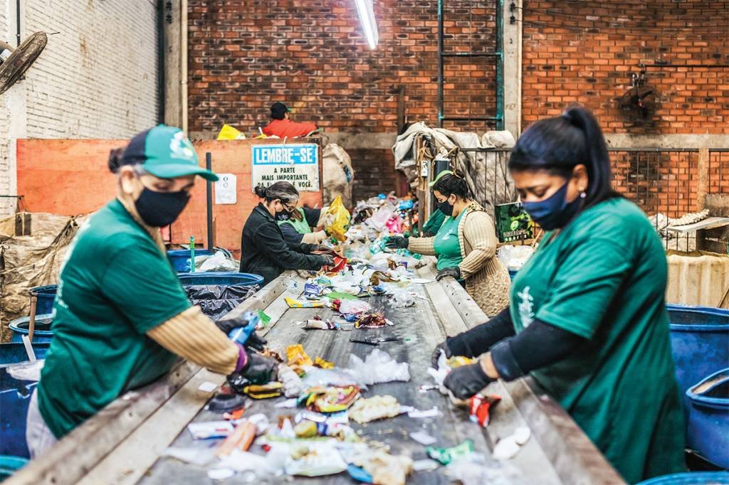 Cooperativa de reciclagem: os clientes da eureciclo pagam para a startup gerenciar a coleta seletiva (Divulgação/Divulgação)