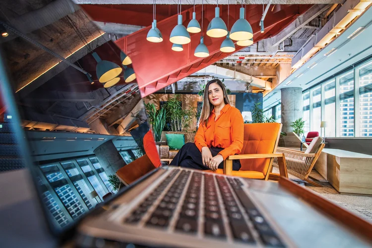 Nayana Amorim, da Microsoft: soluções da empresa ajudam gestores a entender as tendências de comportamento nas equipes (Leandro Fonseca/Exame)