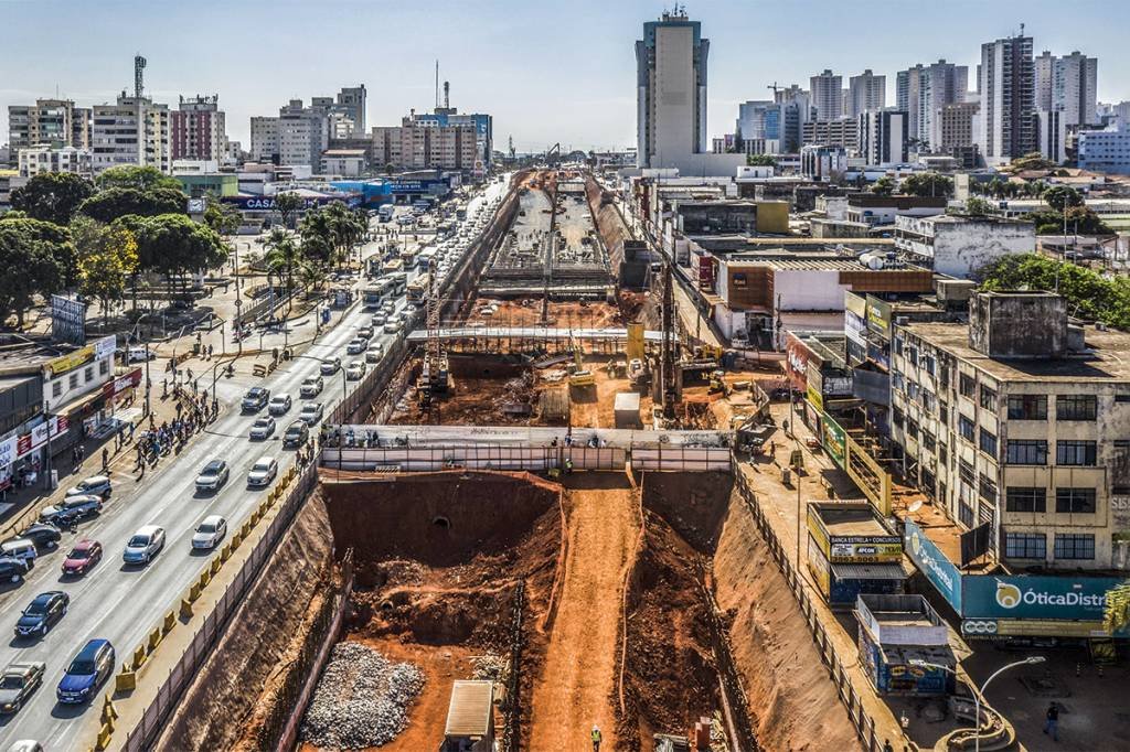Obra no Distrito Federal: o Brasil precisa acelerar os investimentos em infraestrutura e tem oportunidades em parcerias público-privadas (Dado Galdieri/Bloomberg//Getty Images)