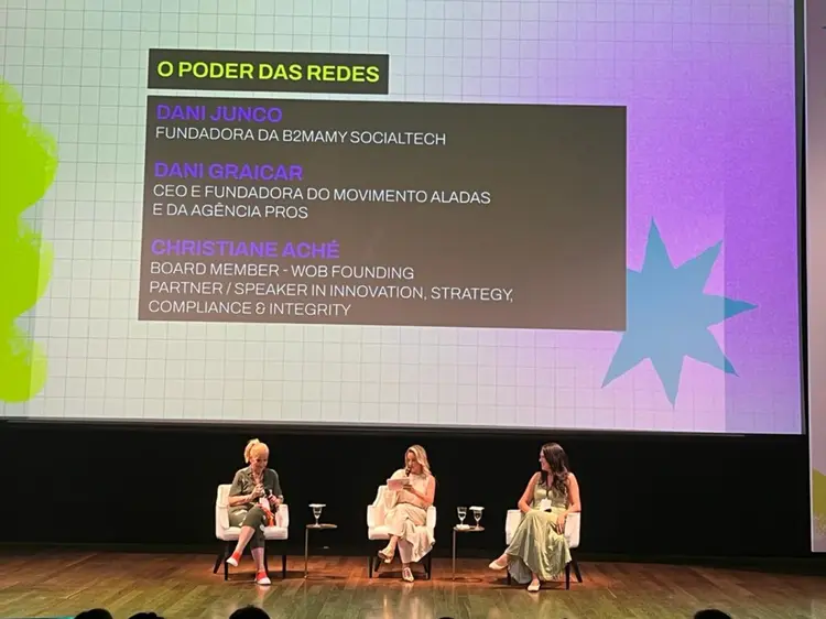 Christiane Aché, Dani Graicar e Dani Junco em painel durante segunda edição do evento "Agora é que são Elas", em 2022 (Maria Clara Dias/Exame)