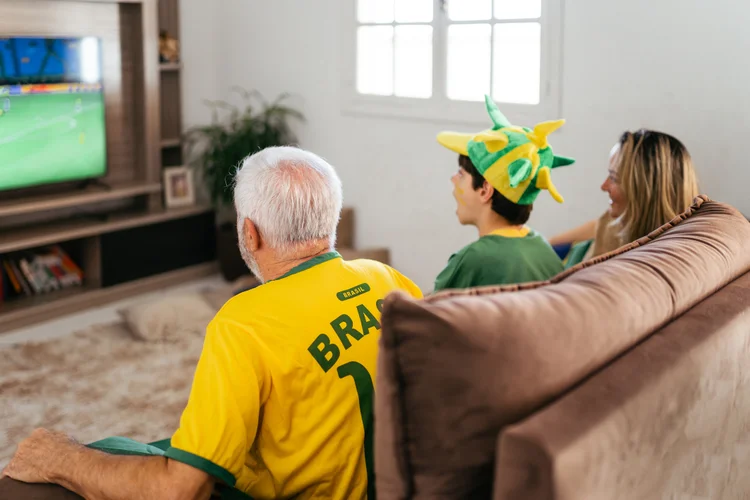 Venda de TVs cresce durante a Copa do Mundo (Igor Alecsander/Getty Images)