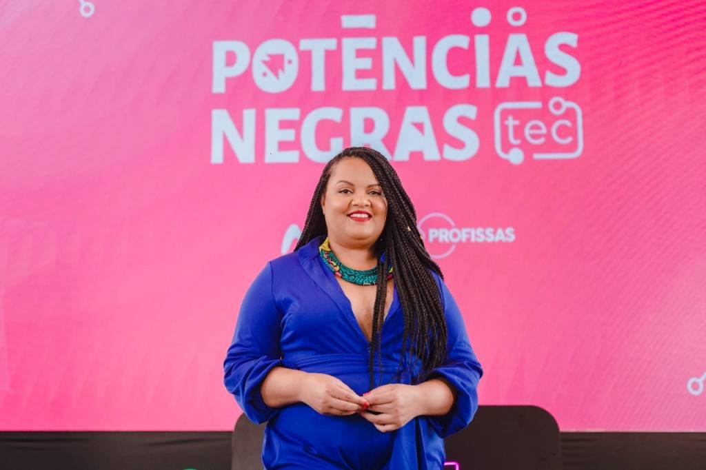 Sônia Lesse na apresentação do evento Potências Negras Tec, evento criado por Potências Negras com foco na carreira de pessoas pretas e pardas (Profissasdivulgação)