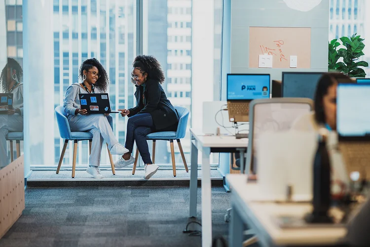 Banco PAN: eleito por dois anos consecutivos como uma das melhores empresas para as mulheres trabalharem, de acordo com o ranking da GPTW (2020 e 2021); também foi eleito top 5 entre as instituições financeiras em 2022. (Banco Pan/Divulgação)