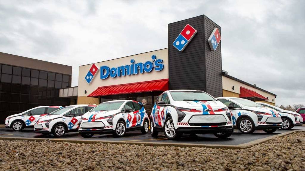 Pizza verde: Na Domino's, carros elétricos para delivery vão além de uma fatia