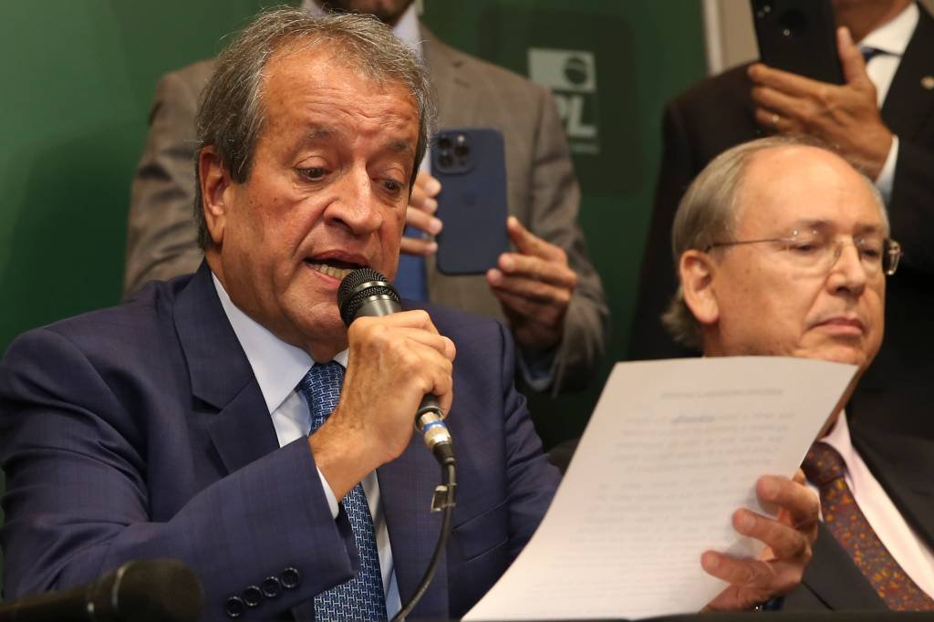 Partido de Bolsonaro pede anulação de votos de 279 mil urnas nas eleições de 2022