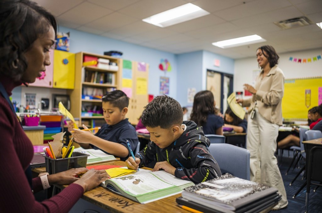 Escolas americanas: professores do Arizona estão entre os mais mal pagos dos Estados Unidos (AFP/Photo/AFP Photo)