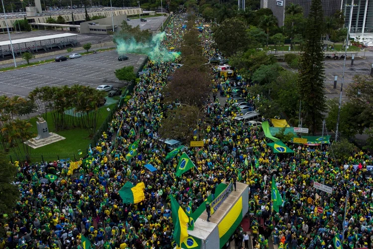 Paralisação dos caminhoneiros: o documento deverá conter as autuações e a identificação dos veículos e pessoas multadas (AFP/AFP Photo)