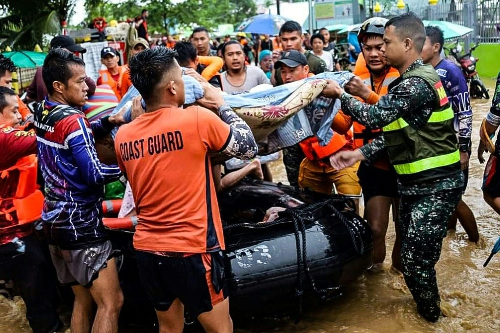 Balanço de tempestade nas Filipinas sobe para 150 mortos