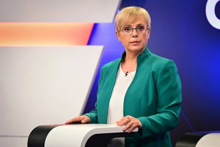 A candidata liberal à Presidência eslovena, Natasa Pirc Musar, em debate na televisão em 17 de outubro de 2022, em Liubliana (Agence France-Presse/AFP)