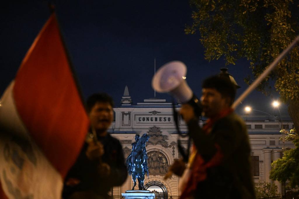 Protestos no Peru: ao menos 193 foram detidos (ERNESTO BENAVIDES/AFP)