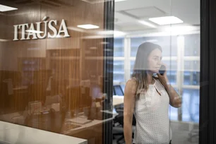 Imagem referente à matéria: Lucro trimestral da Itaúsa sobre para R$ 4,1 bi: dividendo à vista?