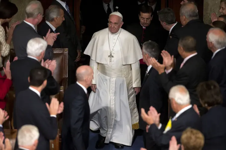 Papa Francisco em cerimônia no Congresso dos EUA: ETF americano importado para a B3 prega valores da Igreja Católica (Andrew Harrer//Bloomberg)