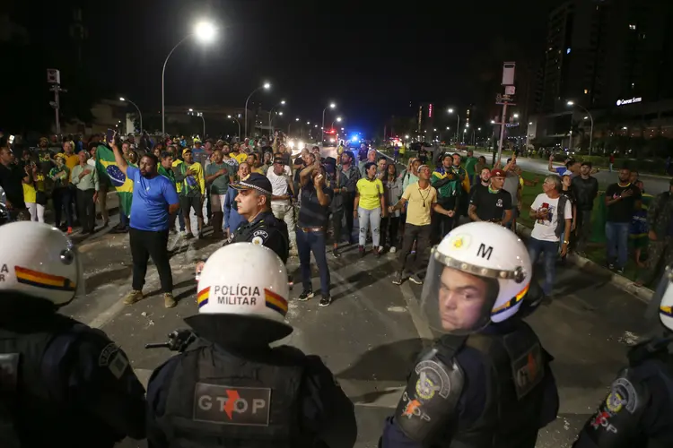 Protestos antidemocráticos em Brasília acabaram sem presos na noite de segunda-feira, 12 (WILTON JUNIOR/Estadão Conteúdo)