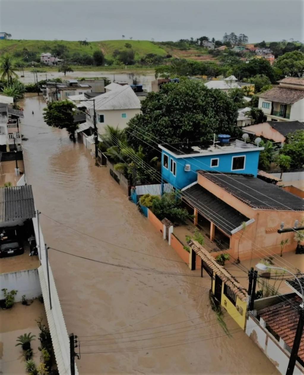 Segundo as prefeituras de Conceição de Macabu e de Carapebus, cerca de 8 mil pessoas foram afetadas pelas enchentes e deslizamentos em cada uma das cidades (Prefeitura de Carapebus/Divulgação)