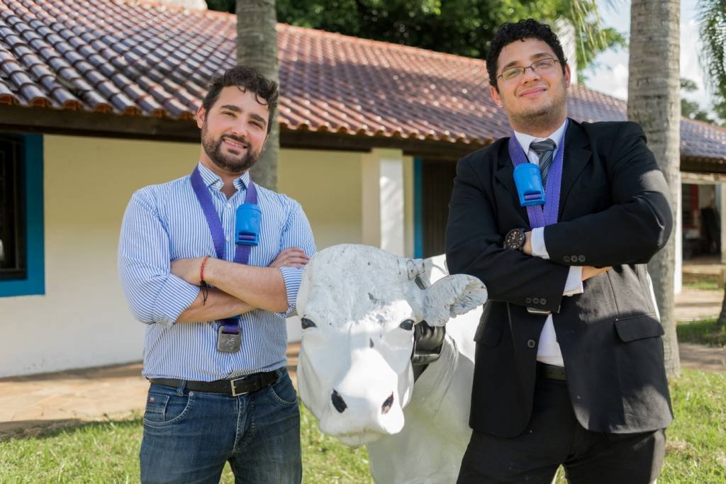 Leonardo Guedes e Thiago Martins, da Cowmed: tecnologia que dá voz a rebanhos capta R$ 5,9 milhões (Cowmed/Divulgação)