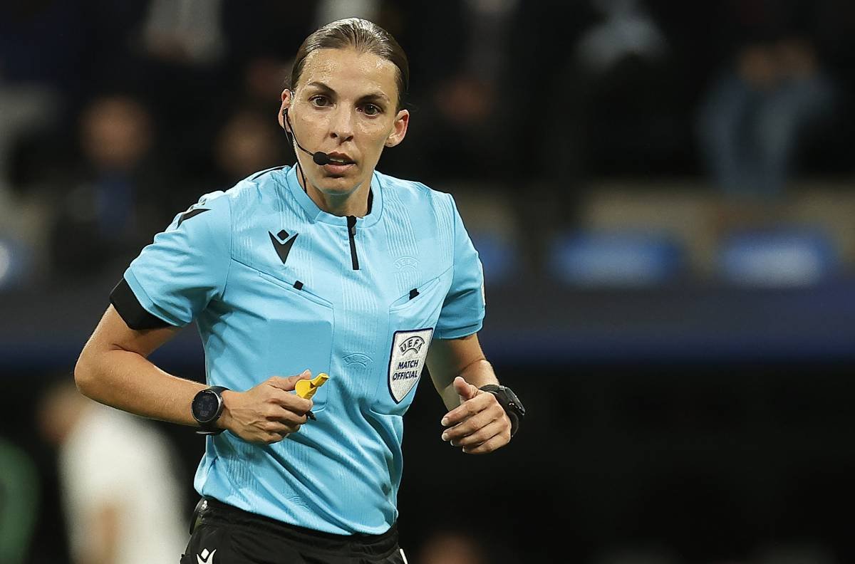 Arbitragem feminina na Copa do Mundo teve boa atuação