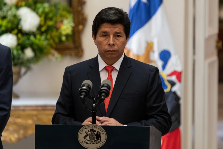 O principal veículo de informação da TV peruana mostrou o presidente a família assim que saíram do palácio de governo (Lucas Aguayo Araos/Anadolu Agency/Getty Images)