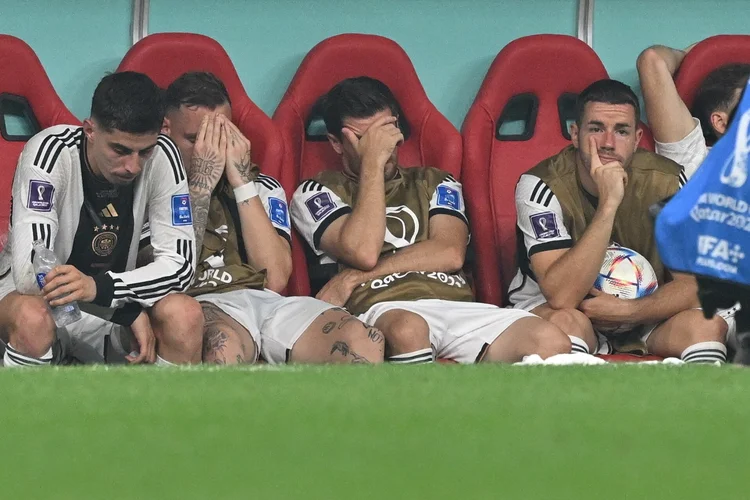 AL KHOR, QATAR - DECEMBER 01: Players of Germany, react after the FIFA World Cup Qatar 2022 Group E match between Costa Rica and Germany at Al Bayt Stadium on December 01, 2022 in Al Khor, Qatar. (Photo by Serhat Cagdas/Anadolu Agency via Getty Images) (Serhat Cagdas/Anadolu Agency/Getty Images)