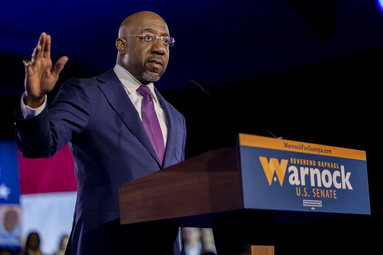 Warnock é pastor na Igreja Batista Ebenezer, a mesma em que pregou Martin Luther King Jr. (Anadolu Agency/Getty Images)