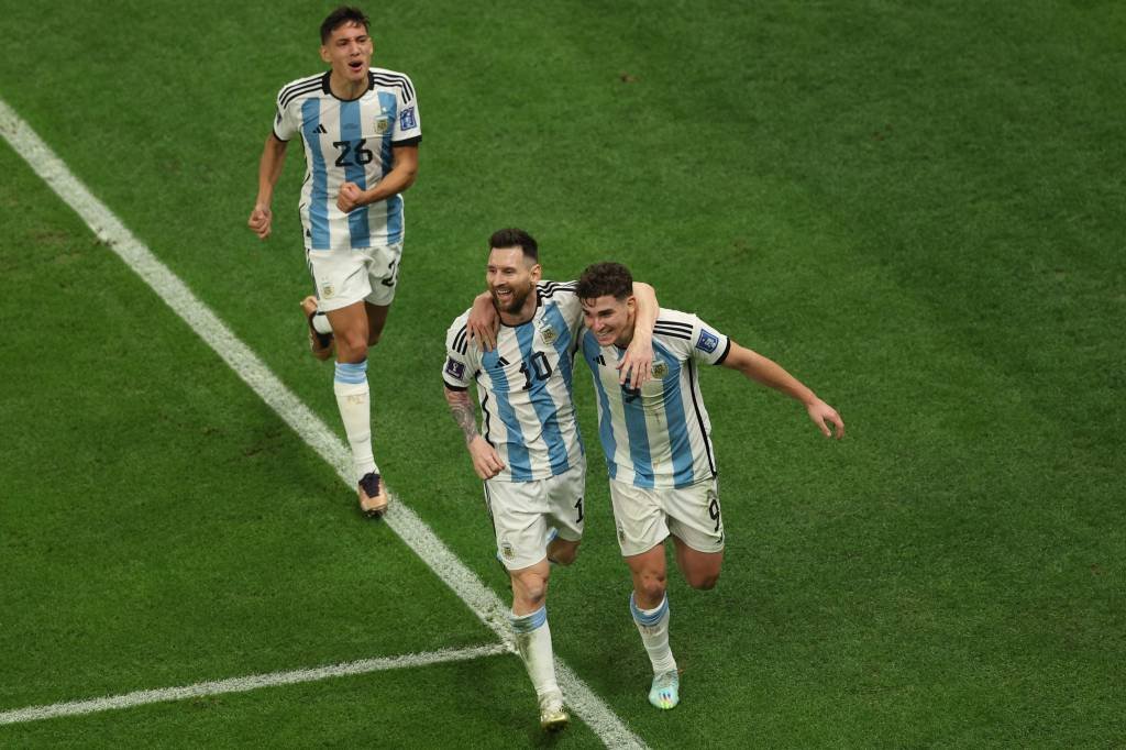 Com recorde de Messi, Argentina vence Croácia e está na final da Copa do Mundo