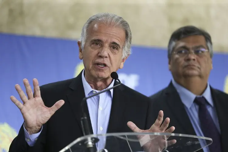 Múcio: o ministro quer desfazer o clima da primeira reunião com os comandantes das três Forças após os atos terroristas (José Cruz/Agência Brasil)