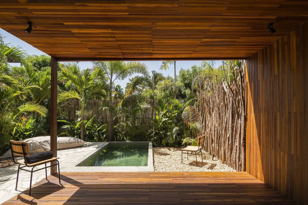 Suíte com piscina privativa do Makena Hotel: opção de café da manhã (Felipe Petrokski/Divulgação)