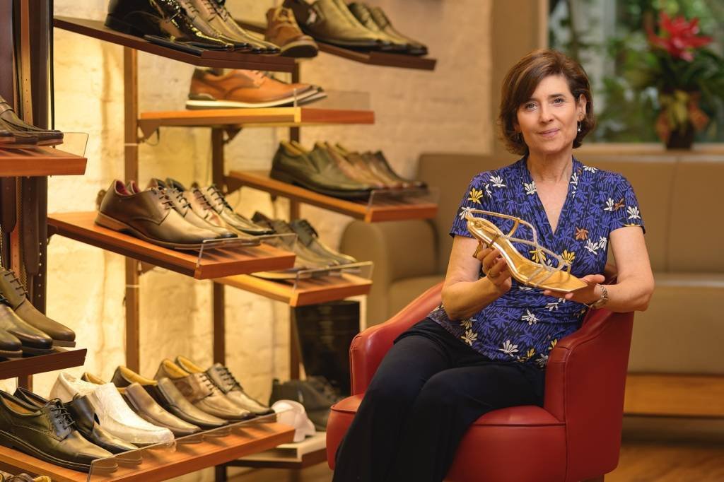 Conheça a marca que vende sapatos “gigantes” há 80 anos em São Paulo