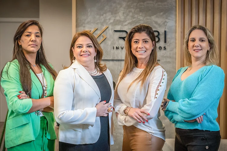 Keli Cristina Santos Novais, Cristiane Barão, Paula Cozono e Anna Turqueti Vieira, sócias da Rubi Investimentos: expertise de 4 profissionais com mais de 20 anos de estrada no mercado financeiro (Divulgação/Divulgação)