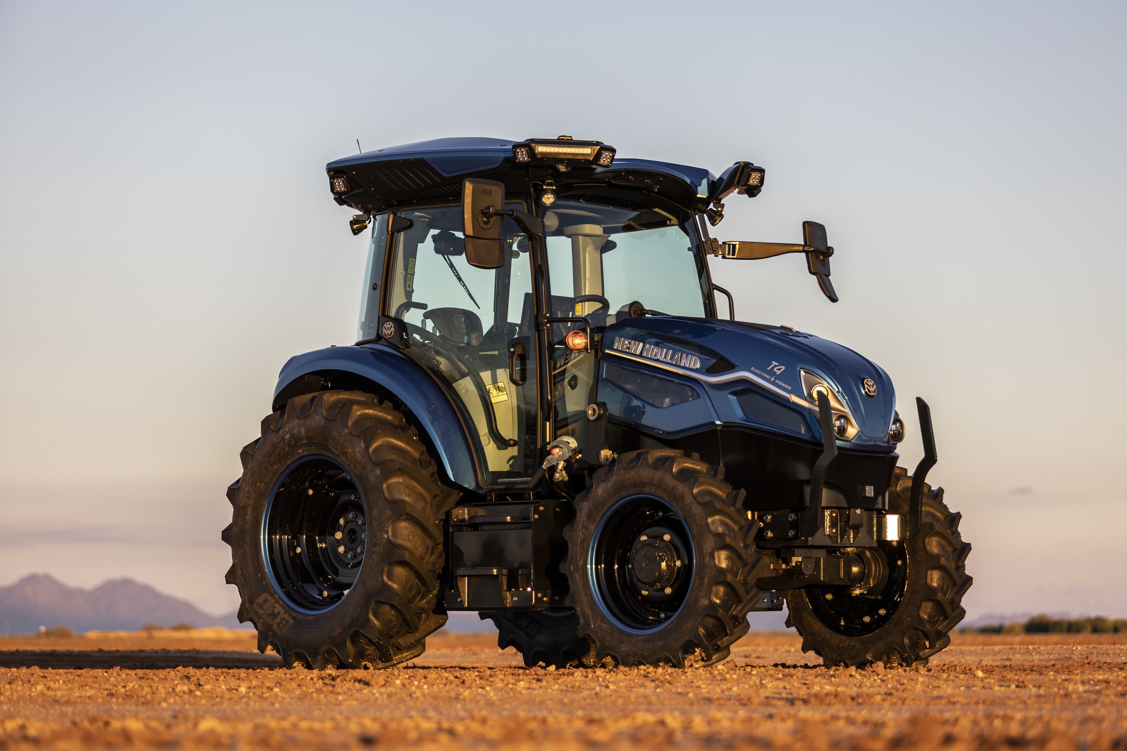 Portal Brasil Engenharia  New Holland amplia linha de tratores