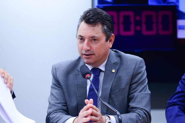 Sérgio Souza foi o deputado relator da proposta (Billy Boss/Agência Câmara)