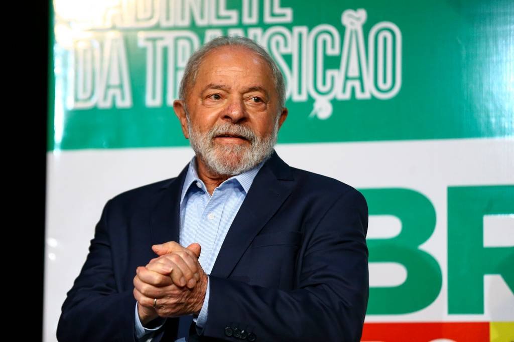 Lula despacha no Planalto, prestigia posse de Alckmin no MDIC e recebe Haddad