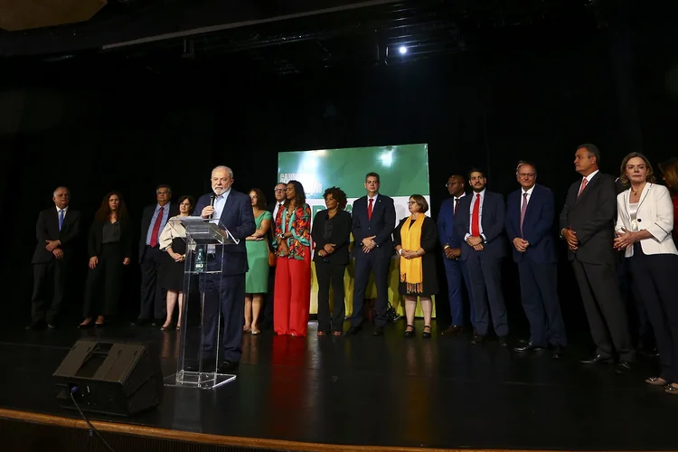 O presidente eleito, Luiz Inácio Lula da Silva, anuncia novos ministros que comporão o governo. (Marcelo Camargo/Agência Brasil)
