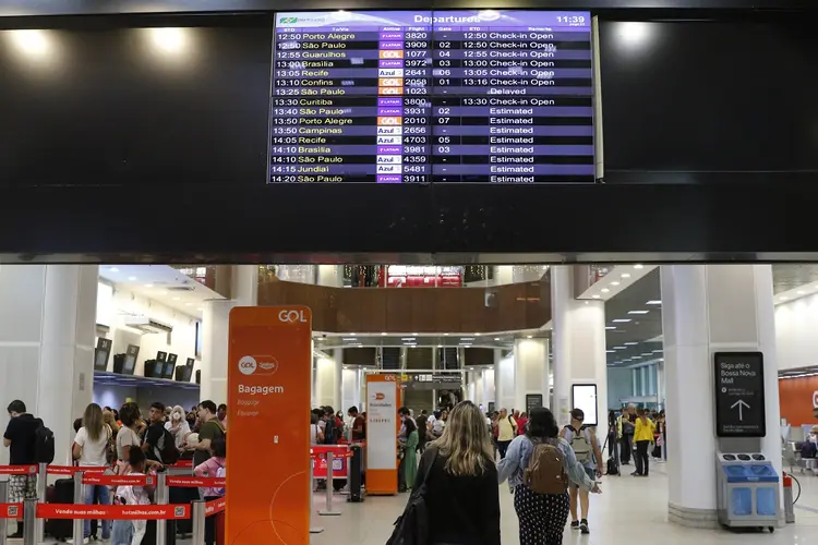 Movimento de passageiros no Aeroporto Santos Dumont  (Fernando Frazão/Agência Brasil)